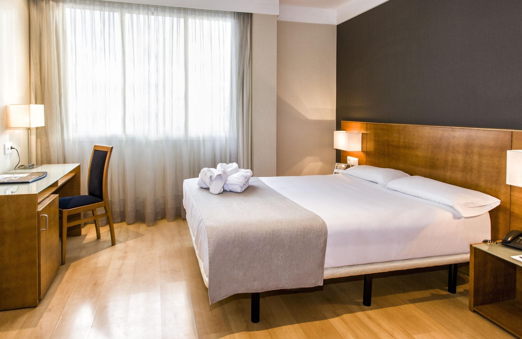 Zenit Logrono Hotel Bagian luar foto