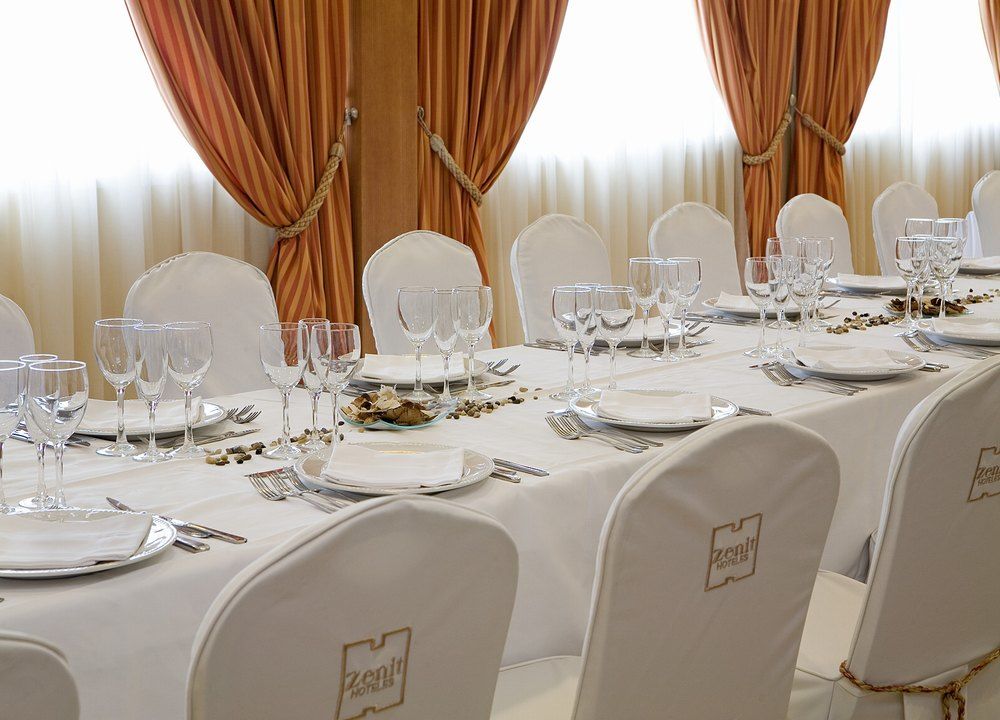 Zenit Logrono Hotel Bagian luar foto